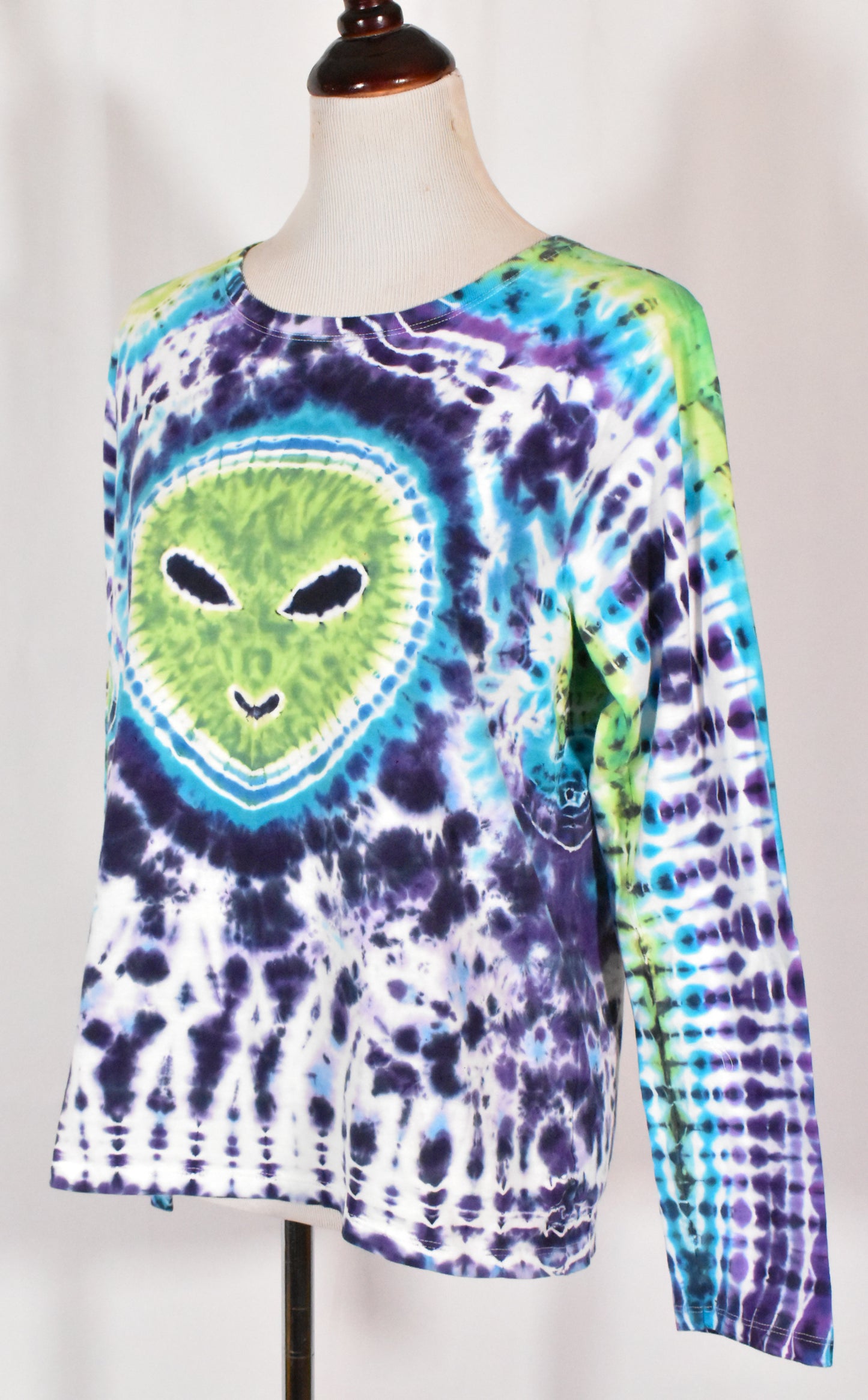 UFO + Alien Women's Cotton Long Sleeve Tee size Large