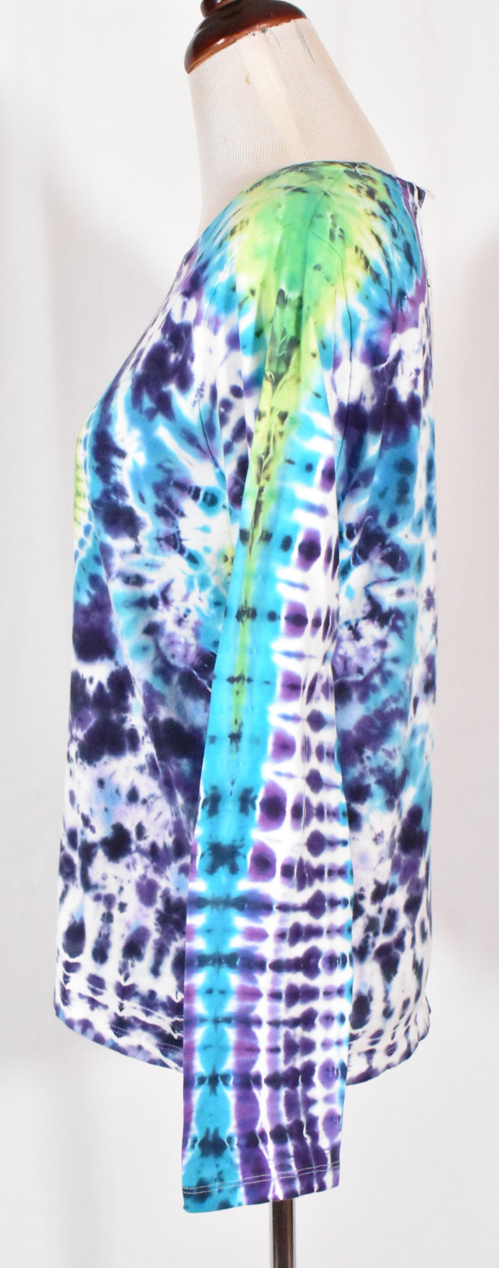 UFO + Alien Women's Cotton Long Sleeve Tee size Large