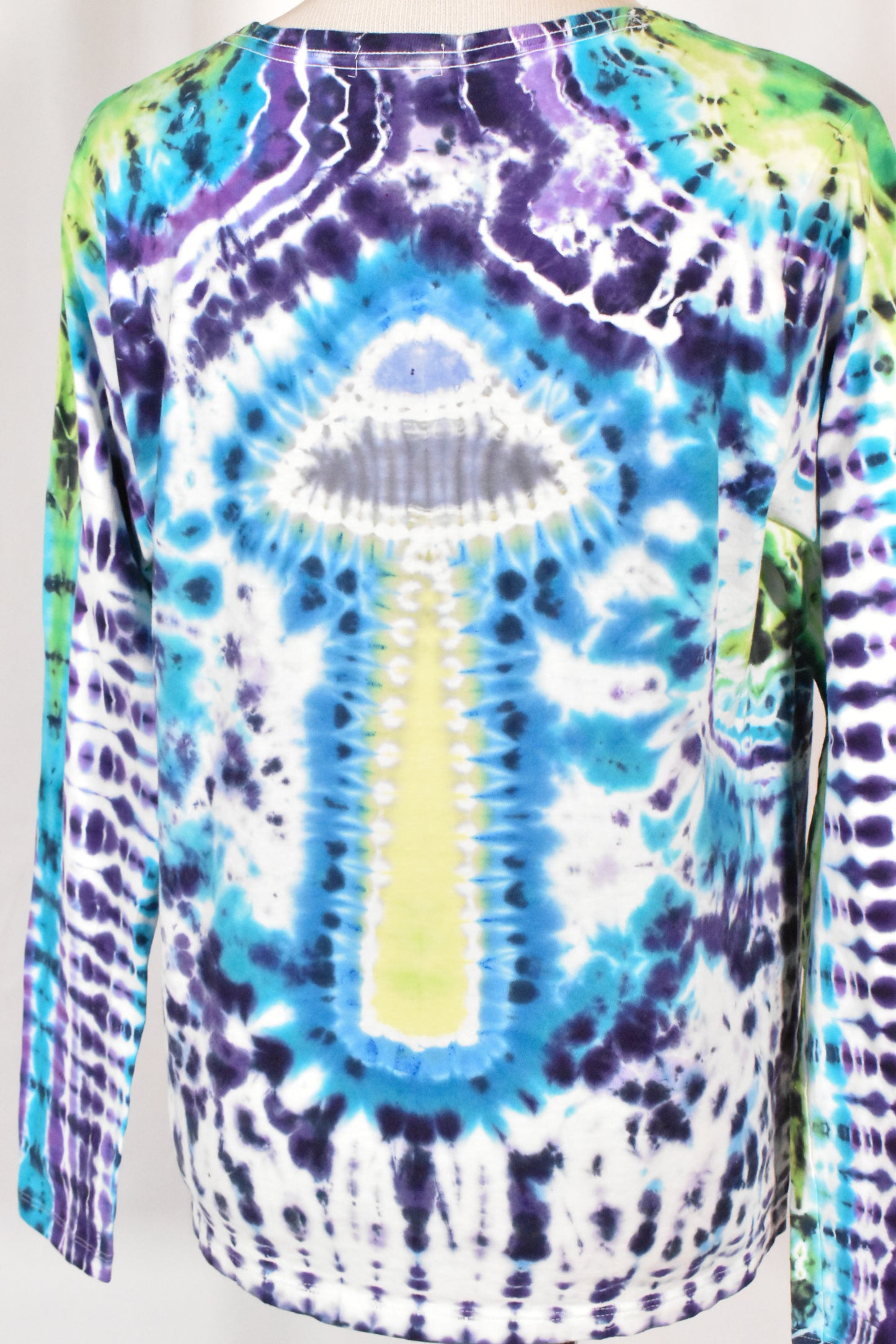 UFO + Alien Women's Cotton Long Sleeve Tee size Large