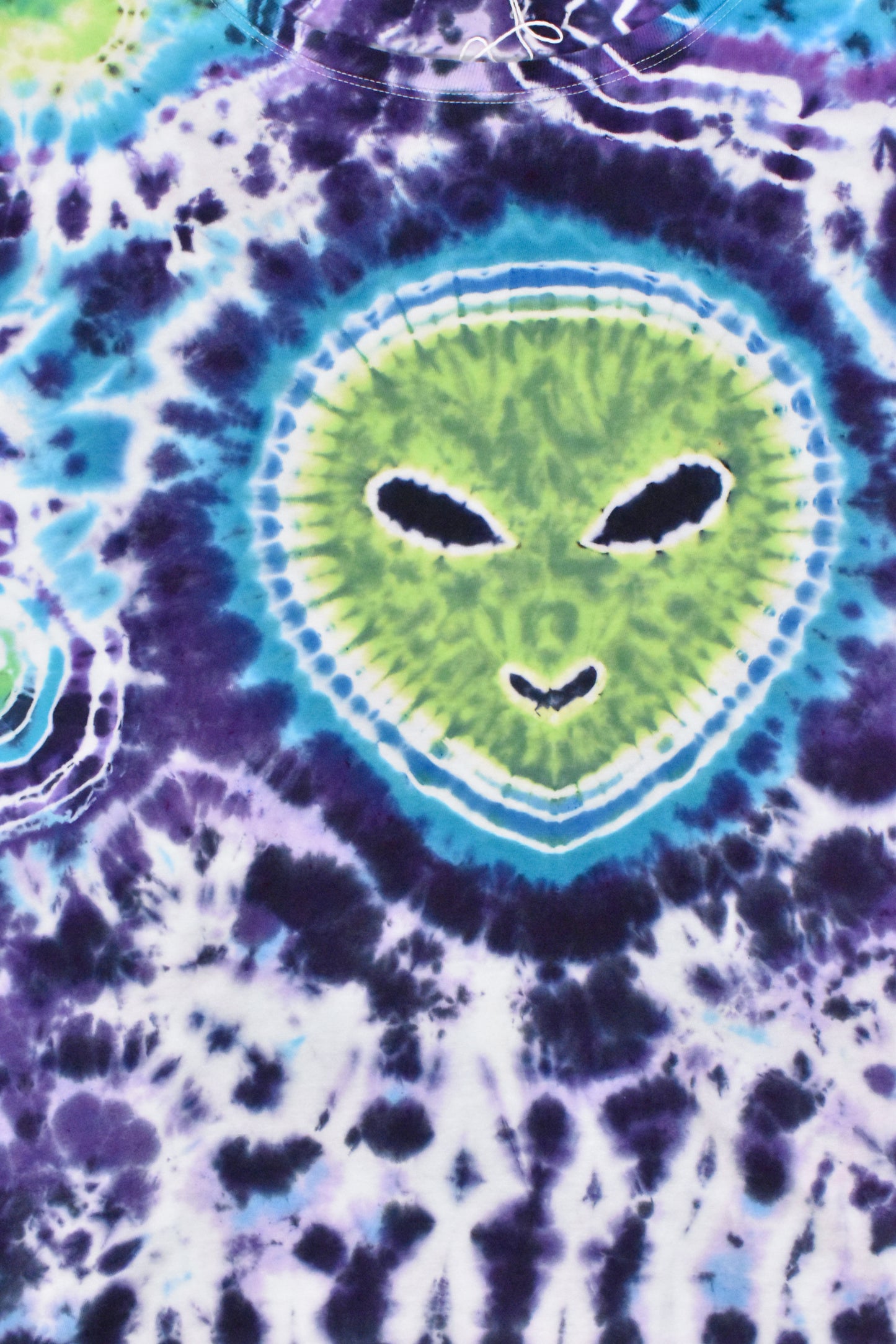 UFO + Alien Women's Cotton Long Sleeve Tee size Large