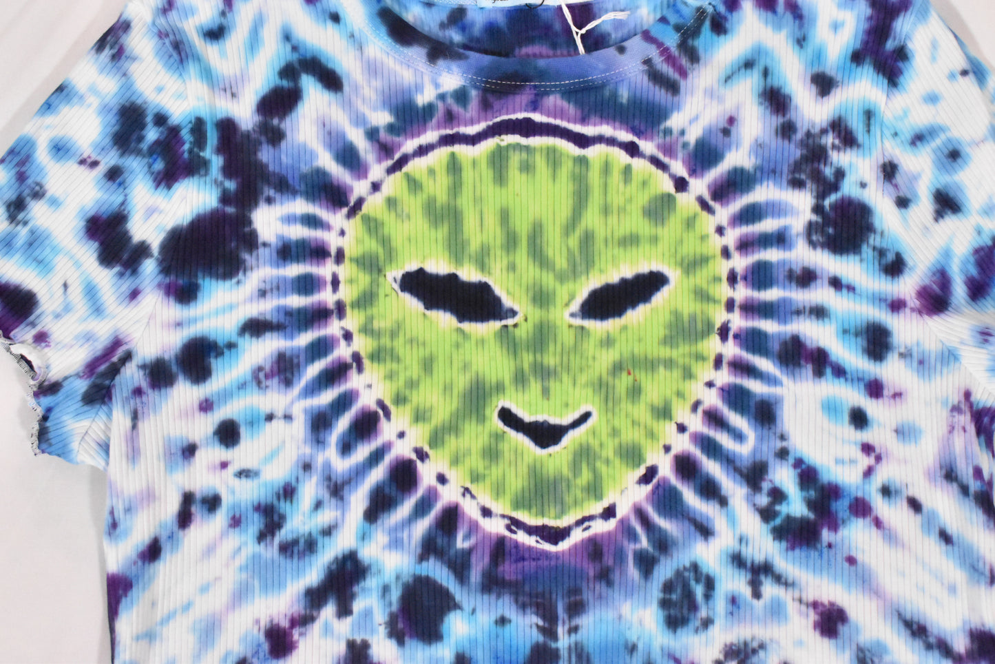 BEAM ME UP, Hottie UFO Alien Cotton Lettuce Edge Crop Tshirt Top size XL