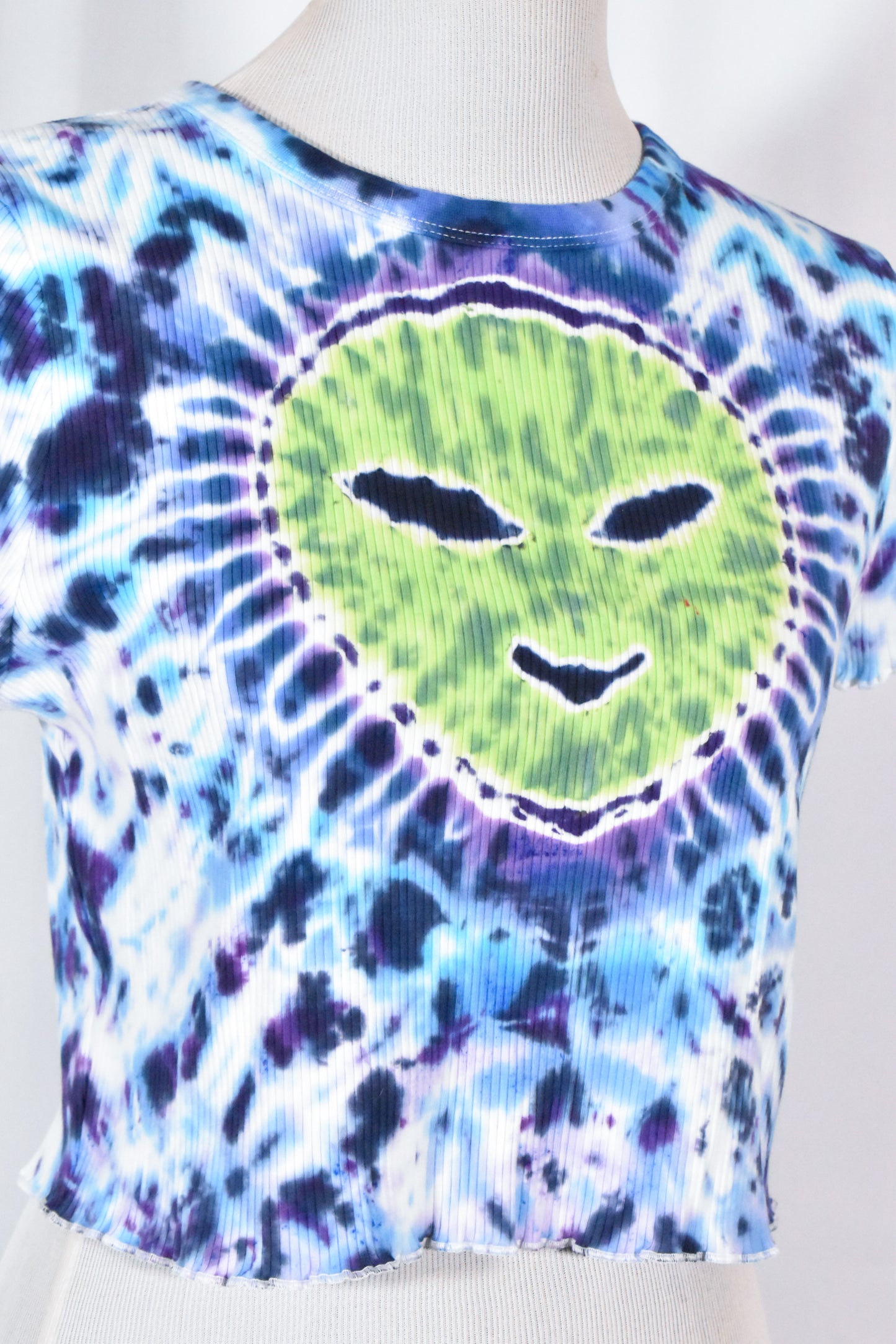 BEAM ME UP, Hottie UFO Alien Cotton Lettuce Edge Crop Tshirt Top size XL