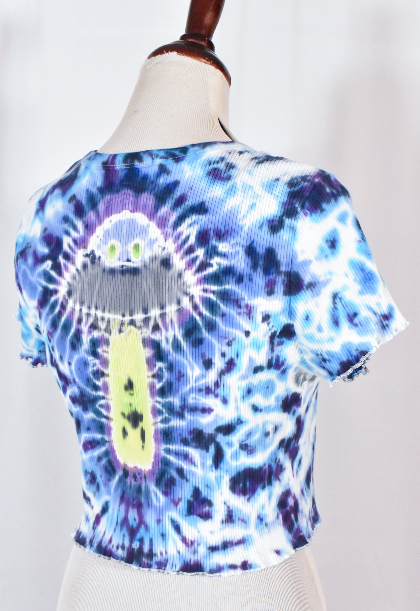 BEAM ME UP, Hottie UFO Alien Cotton Lettuce Edge Crop Tshirt Top size XL