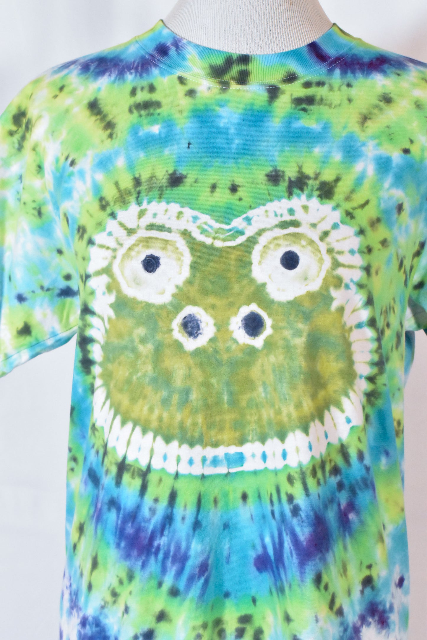 Froggy Face Cotton Tee size Medium