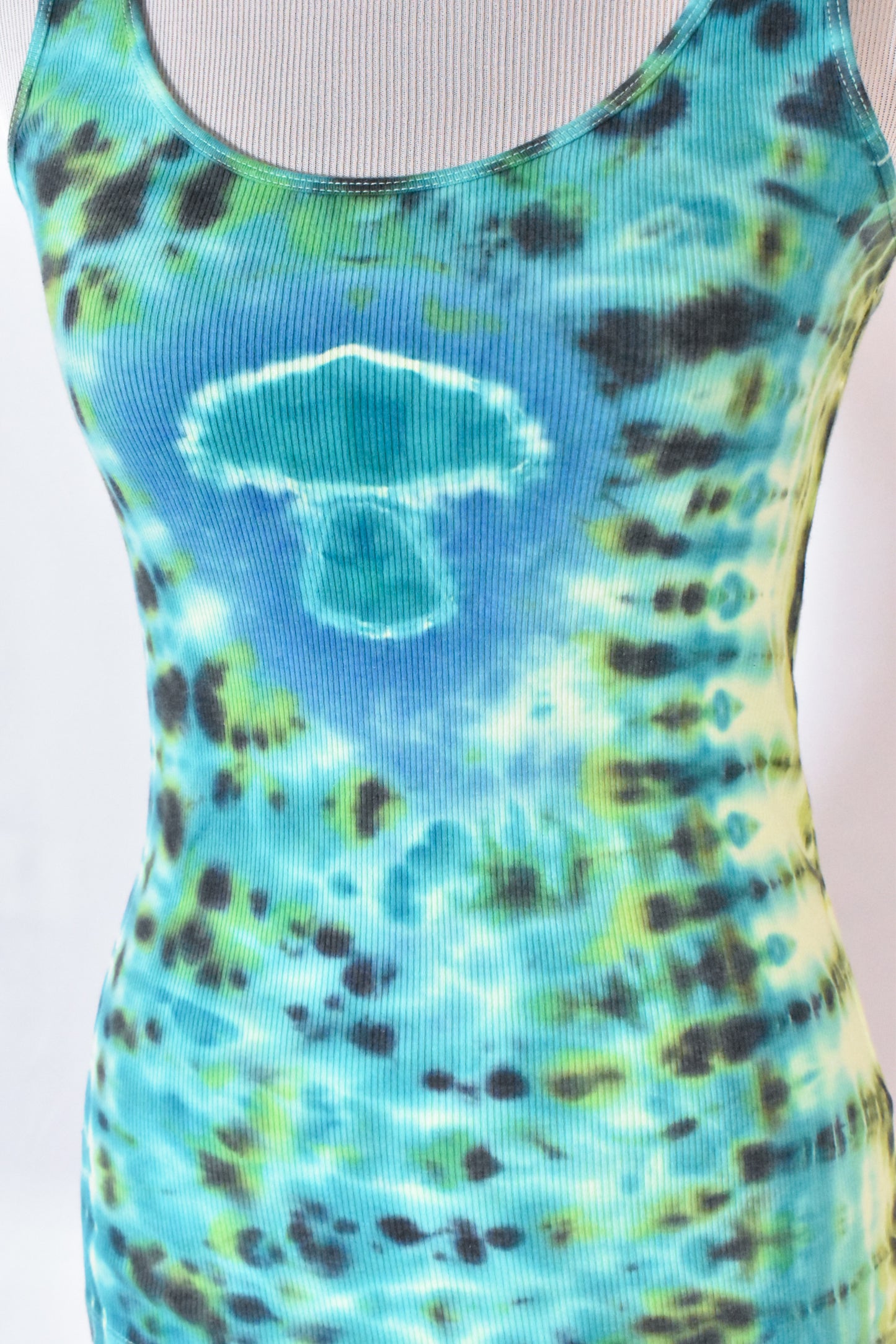 MUSHROOM Cotton Stretch Slim Fit Tank Top Women's size Small