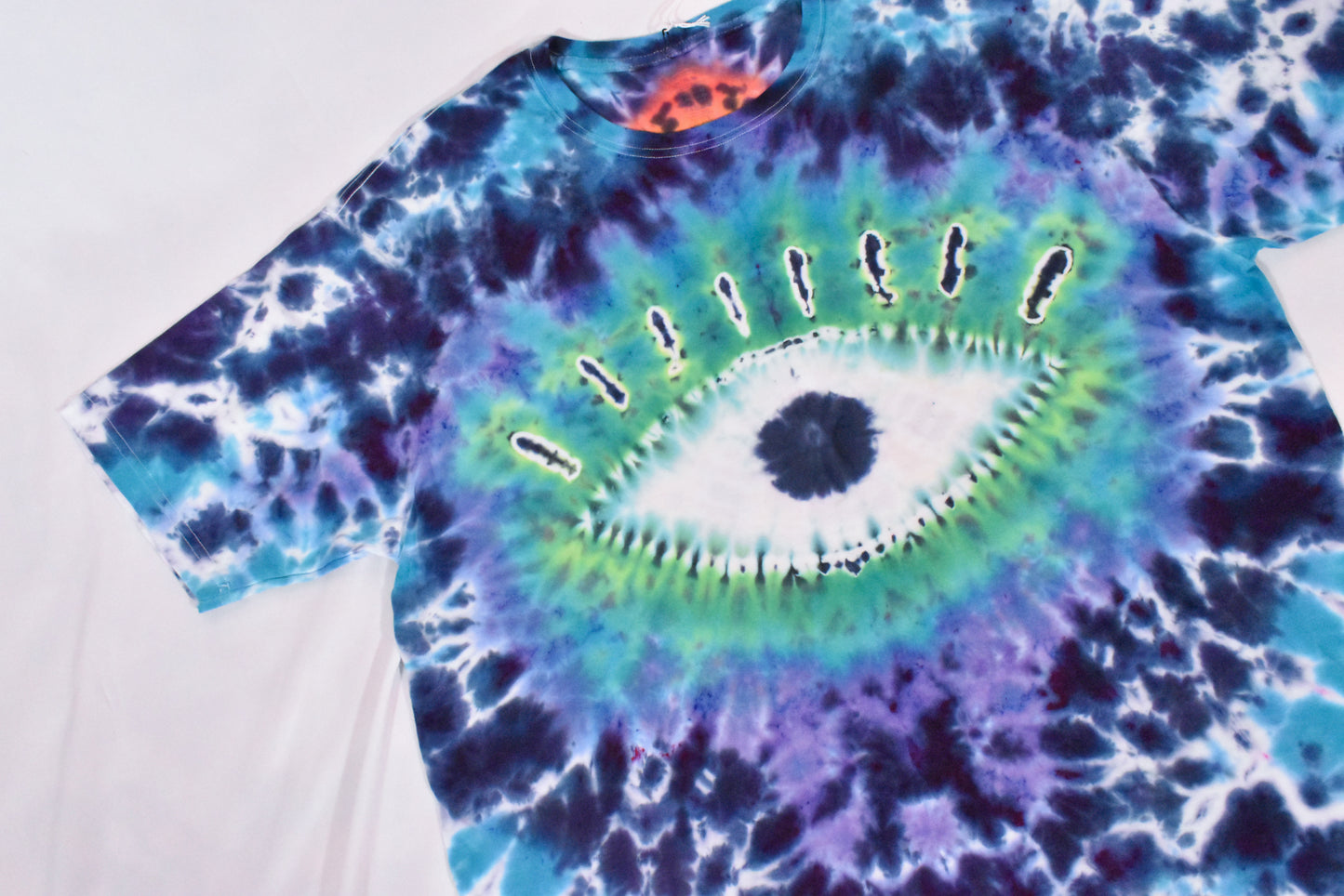 MYSTERIOUS Eye & Pyramid Cotton Tee size XL