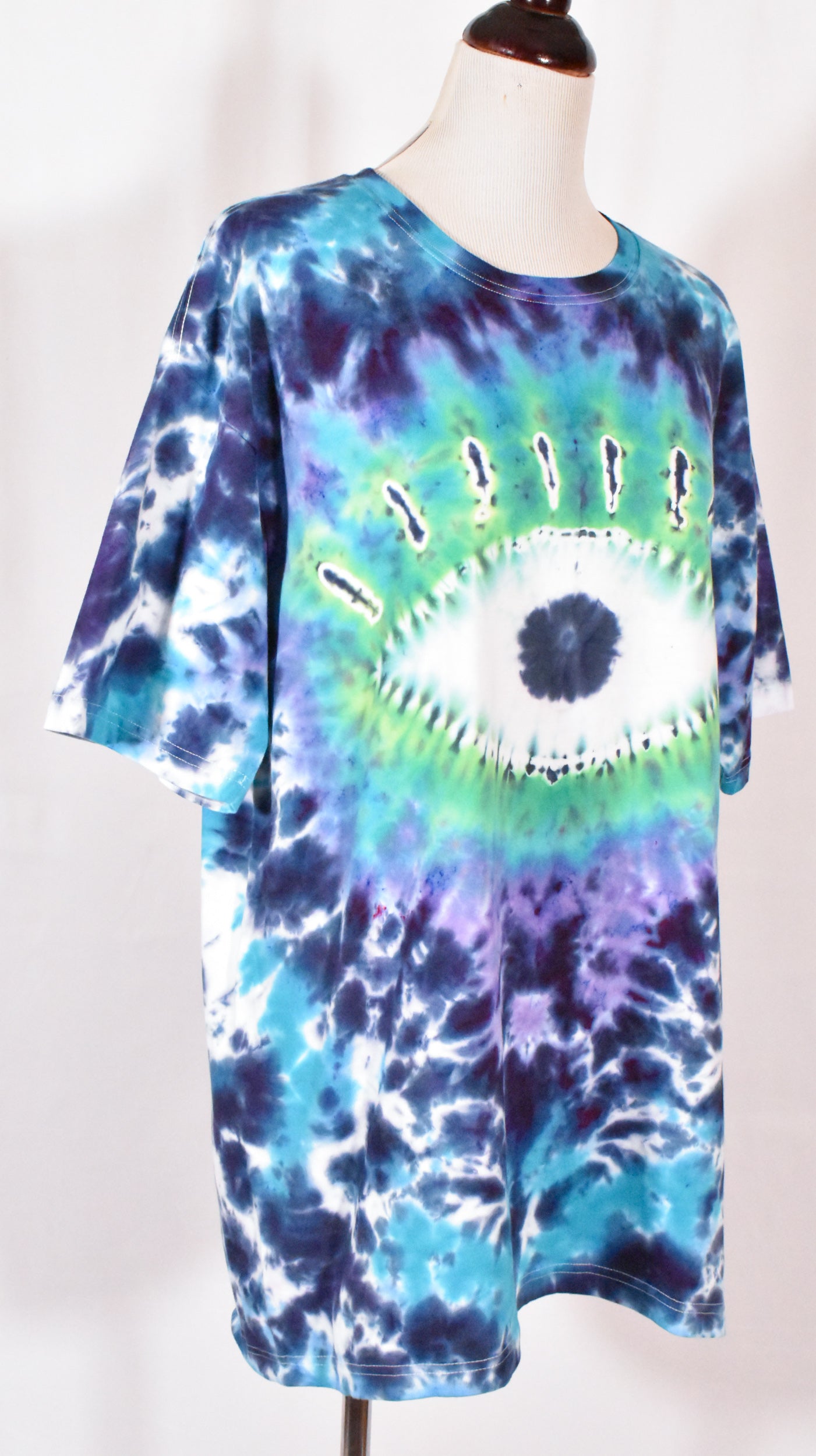 MYSTERIOUS Eye & Pyramid Cotton Tee size XL