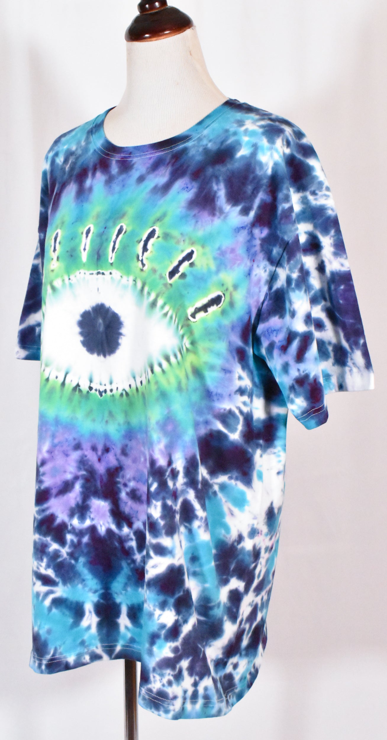 MYSTERIOUS Eye & Pyramid Cotton Tee size XL